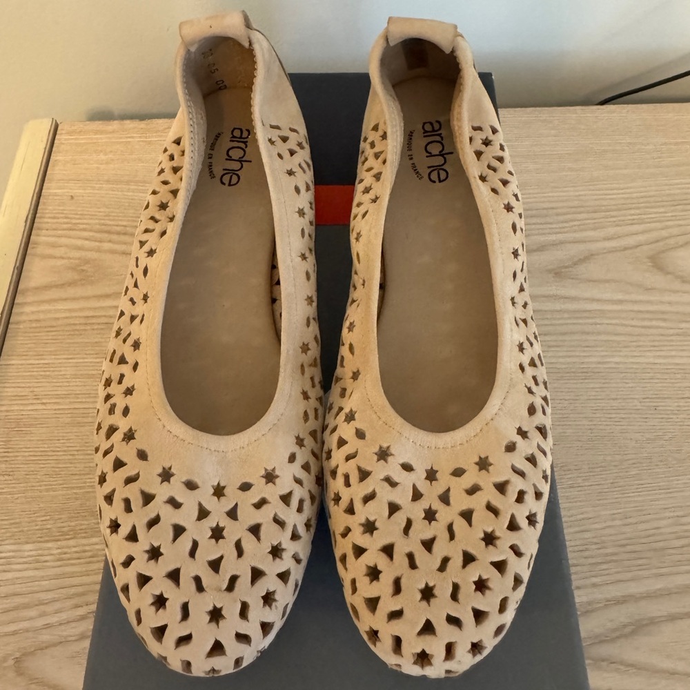 Beige Arche Lilly Ballerina Flats with Star Cutouts
